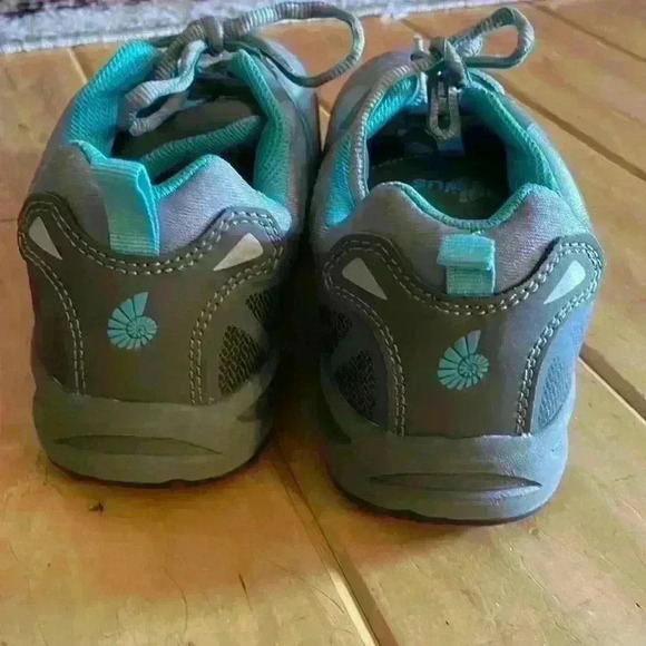 Nautilis safety shoes, size 7 - Picture 4 of 5